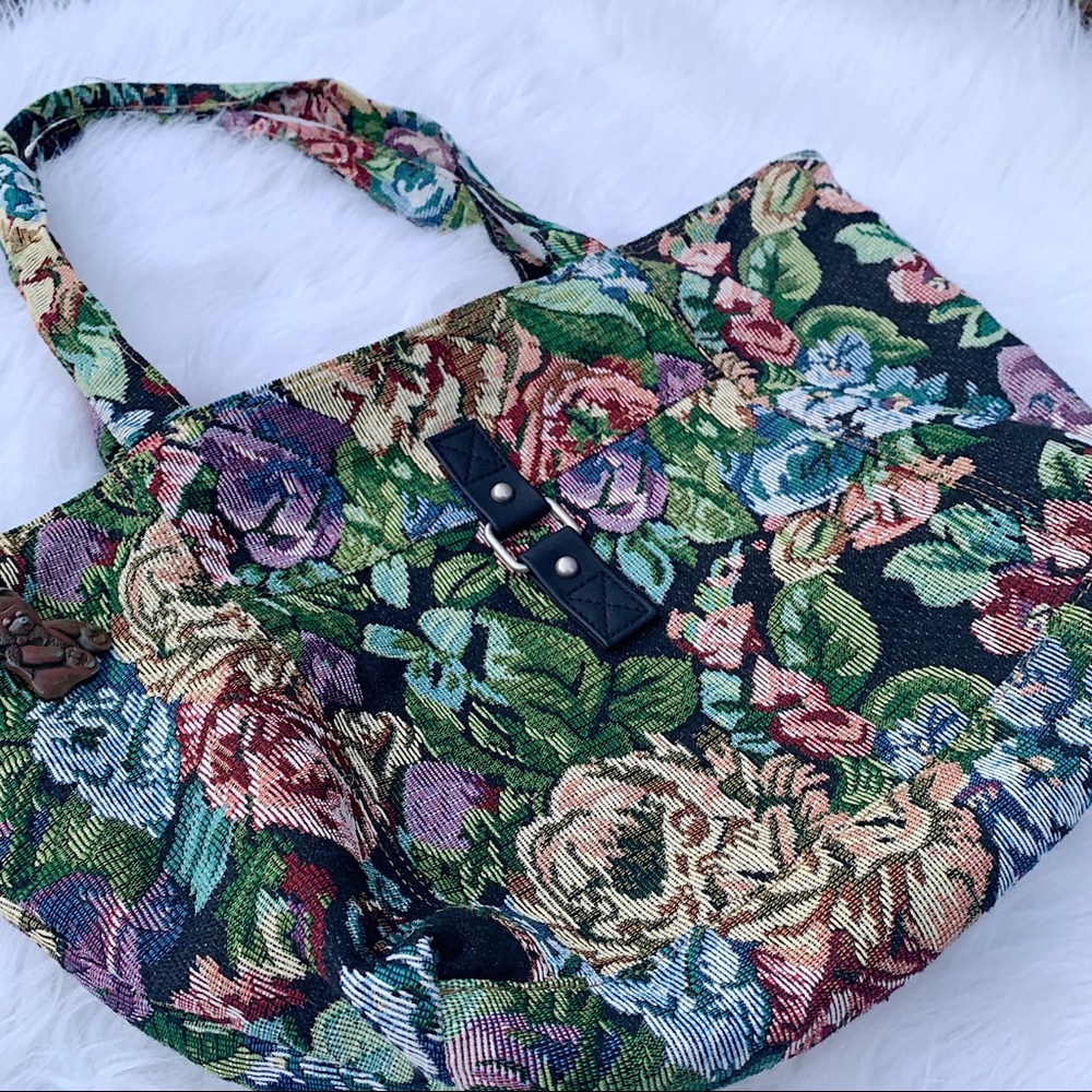 Vintage floral medium sized purse